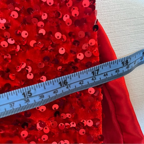 Line & Dot Skirt - Women’s Large Red - Sequins Mini Holiday Sparkle - Picture 2 of 9